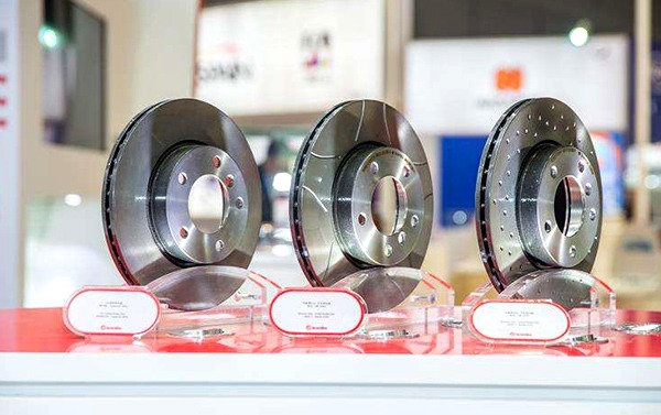 Má phanh là bộ phận có khối lượng lớn